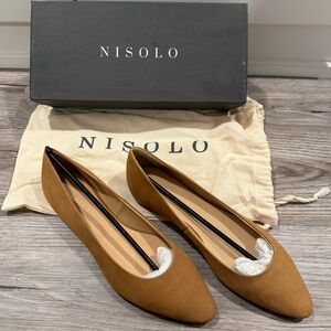 NISOLO Ava Flat Size 8